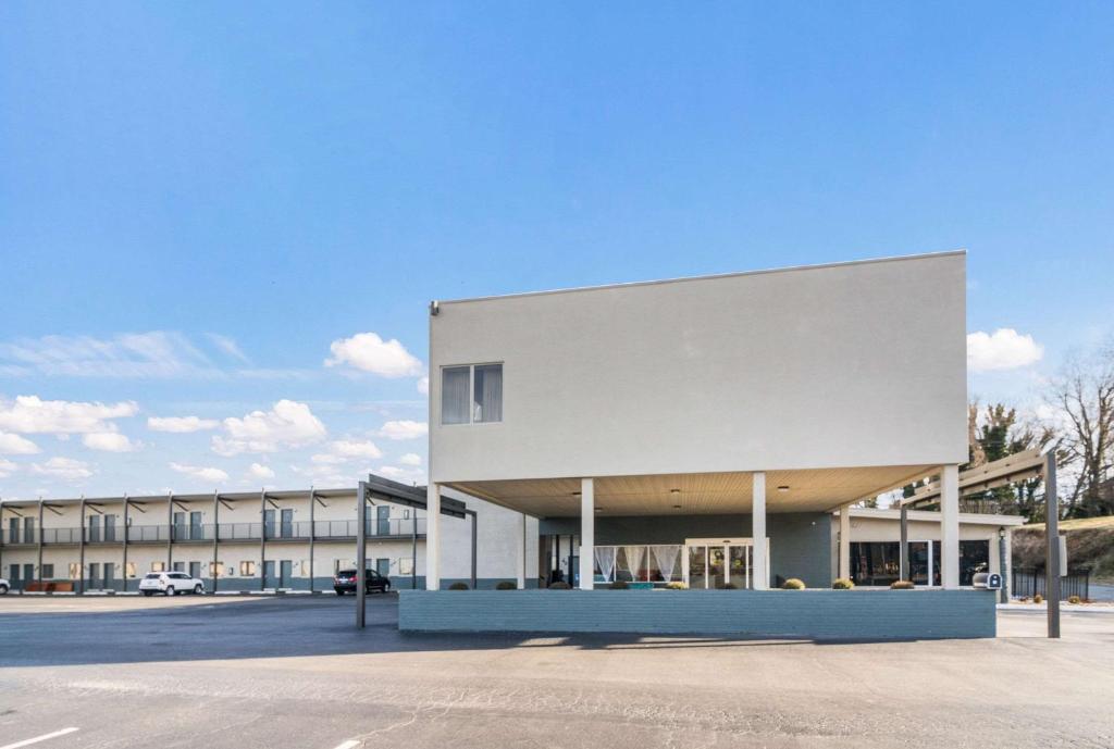 Quality Inn – On The Lake Clarksville-Boydton